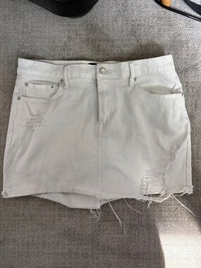 GAP White Denim Skirt with Navy Logo Patch
